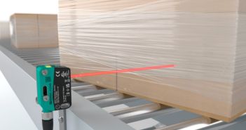 Pepperl+Fuchs: Flexibel montierbare Serie R202 für vielfältige Anwendungen Reflexionslichtschranke für zuverlässige Erkennung folienumwickelter (Foto: PEPPERL FUCHS)